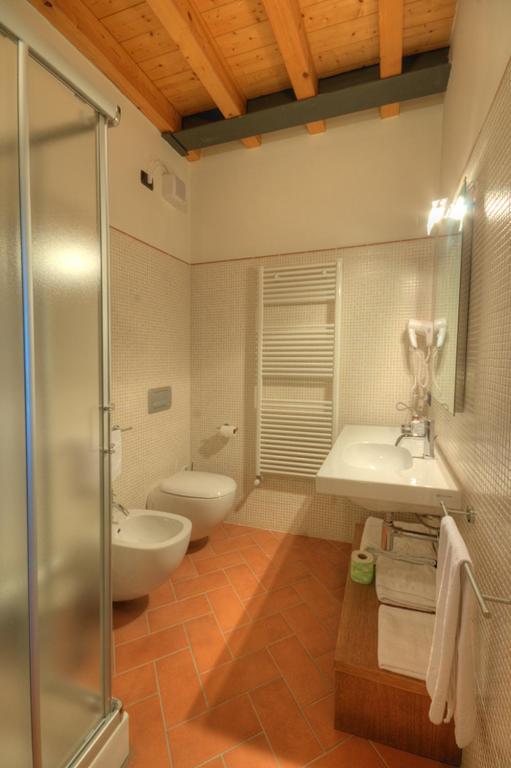 Agriturismo Colombarino Villa เดเซนซาโนเดลการ์ดา ห้อง รูปภาพ